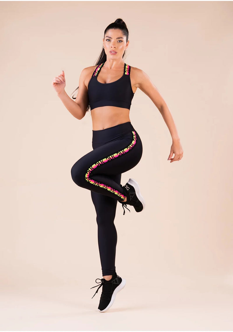 LEGGING FITNESS FEMININA PRETA ELÁSTICO LATERAL COLORIDO ACTION